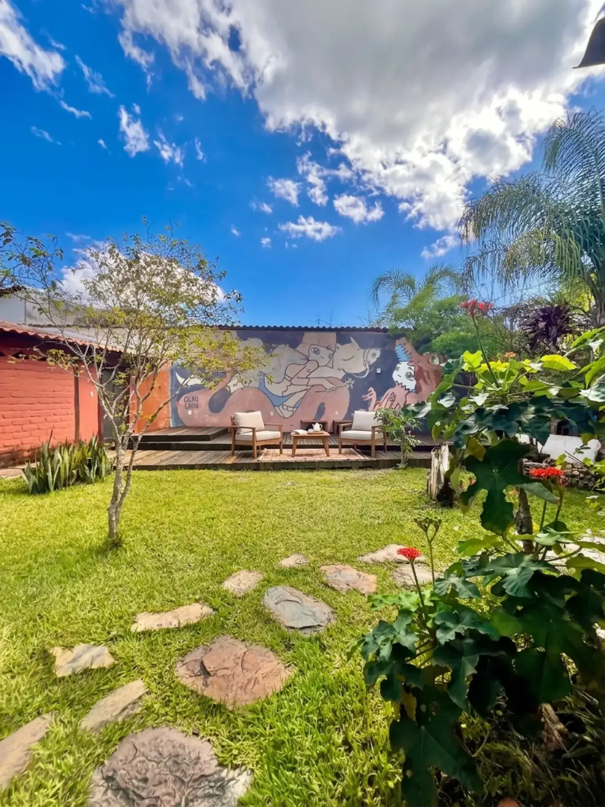 Jardim/Deck da Shanti Pousada