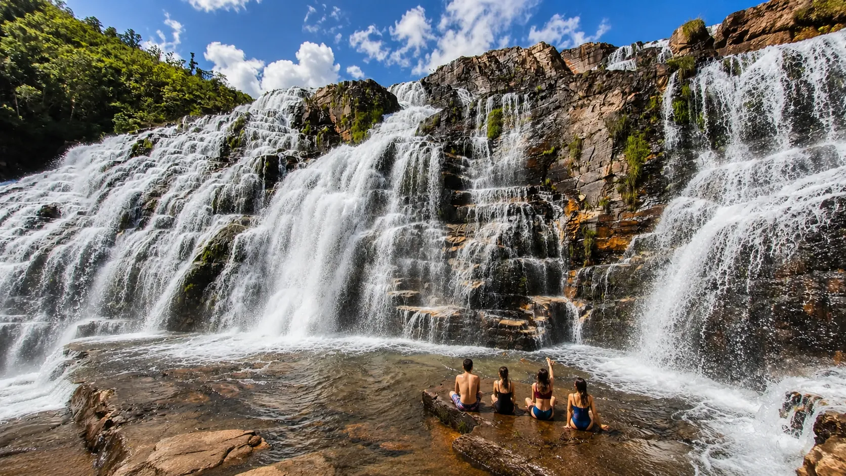 Cataratas dos Couros, complexo de cachoeiras na Chapada dos Veadeiros