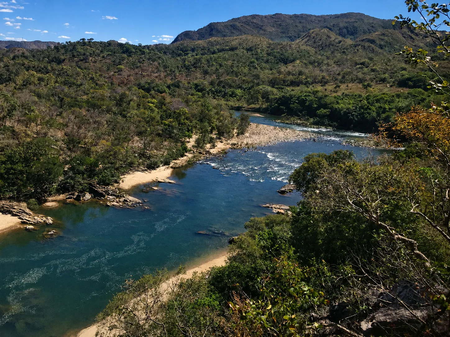 Encontro das Águas, onde o Rio São Miguel encontra o Tocantizinho, Chapada dos Veadeiros